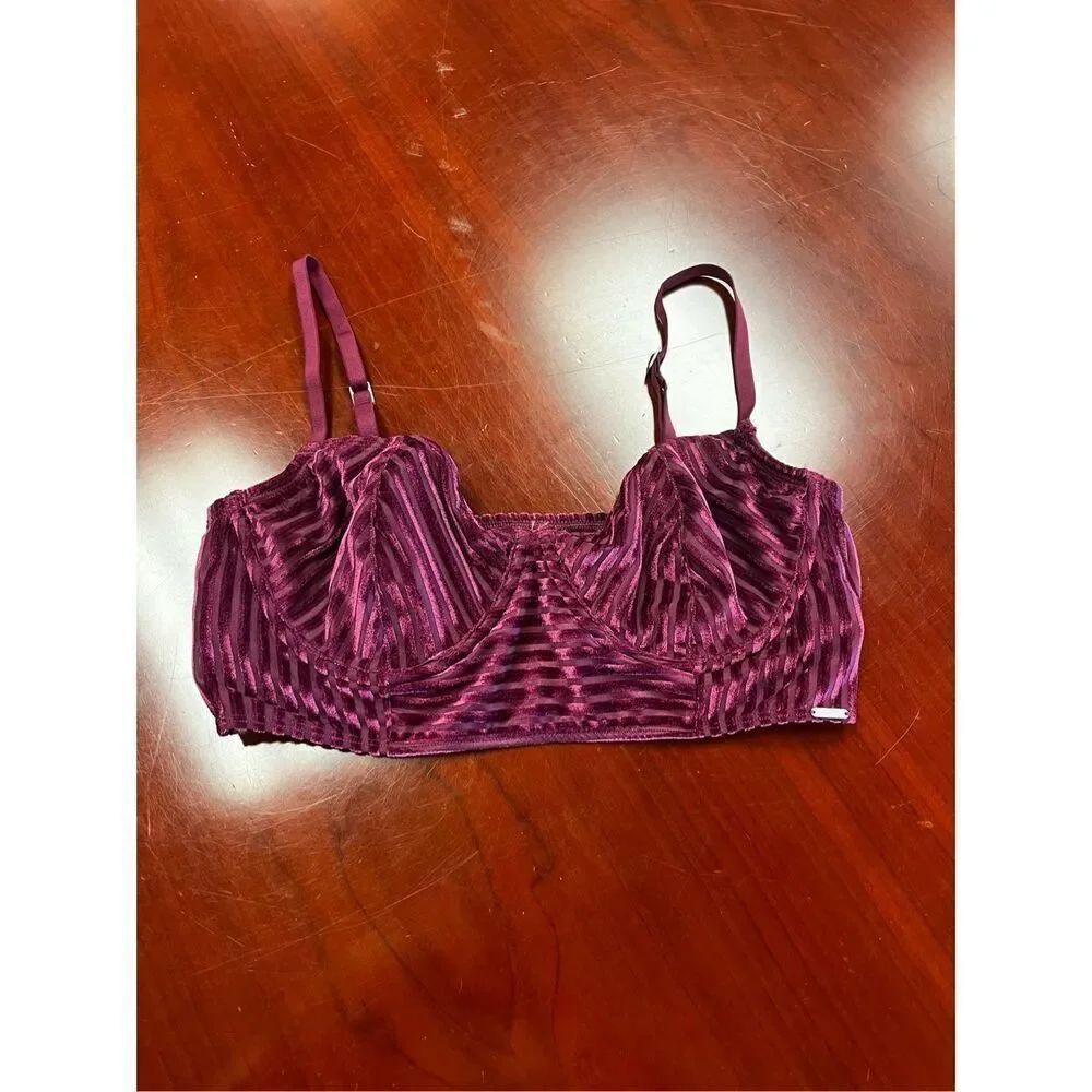 Gilly Hicks Burgundy Velvet Strip Underwire Bralette sz L NWOT